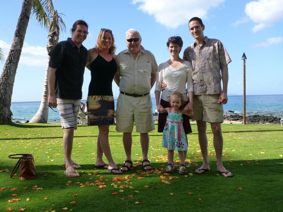 Stuart, Jen, Pono, Courtney, Poppy, & JR in Maui